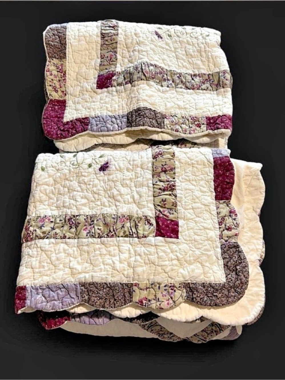 Nostalgia Home Fashions Patchwork Quilt Set in Cream & Purple Cotton
Size 104x90